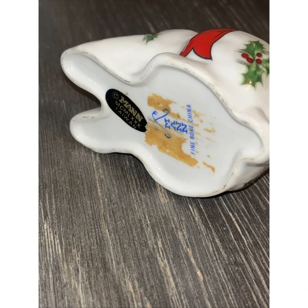 MANN Bone China Christmas Rabbit‎ Bunny Trinket Box GUC